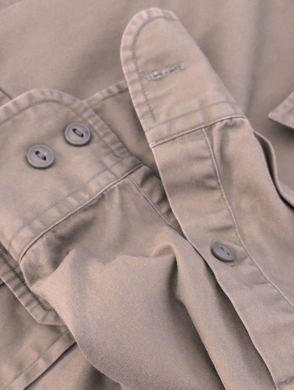 Willis & Geiger Outfitters Epaulet Button Down - Picture 12 of 13